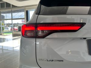 Mitsubishi Outlander 4x2 Automatica 7 Pasajeros 2024 SUV 0km