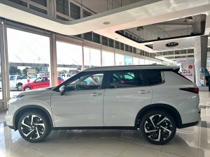 Mitsubishi Outlander 4x2 Automatica 7 Pasajeros 2024 SUV 0km