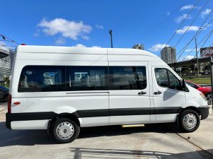 JAC SUNRAY MINIBUS 14 PASAJEROS + CONDUCTOR ABS 0KM 2025