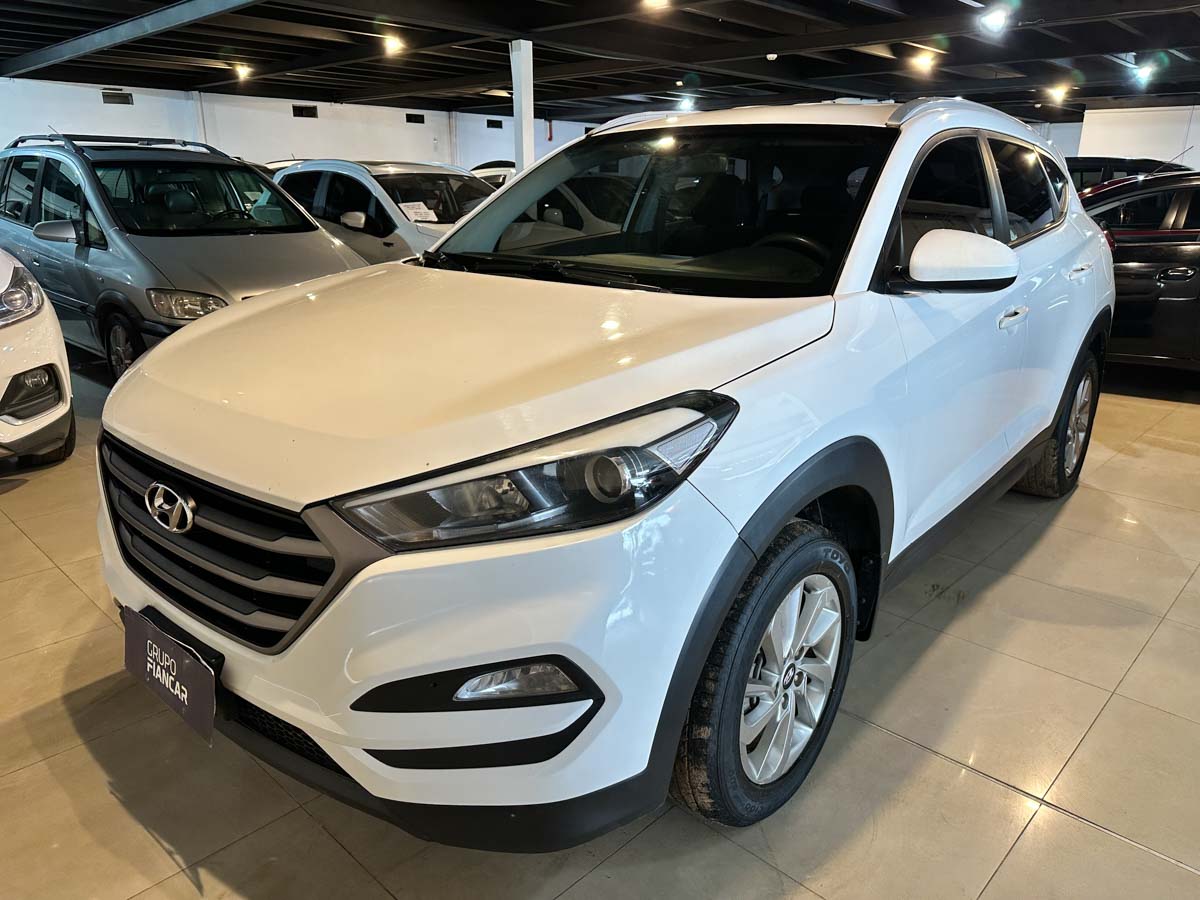 HYUNDAI TUCSON 2.0 GL VALUE MT SUV 2016