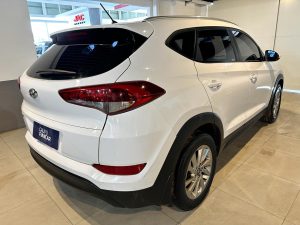 HYUNDAI TUCSON 2.0 GL VALUE MT SUV 2016