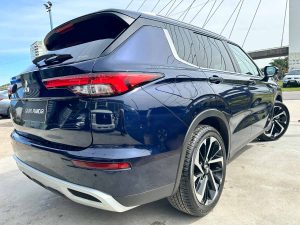 MITSUBISHI OUTLANDER 4WD AT 2.5 7 PLAZAS 0KM