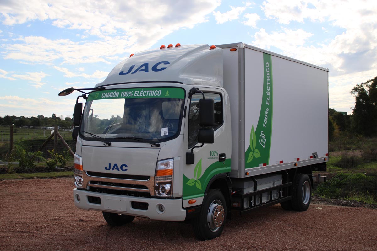 JAC 1063 EV 100% ELETRICO FURGON 200 KM AUTONOMIA 0KM