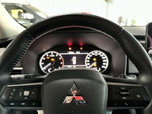 MITSUBISHI NEW OUTLANDER 2.5 7PLAZAS AT 4X2 SUV 2023