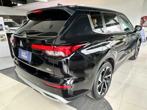 MITSUBISHI NEW OUTLANDER 2.5 7PLAZAS AT 4X2 SUV 2023