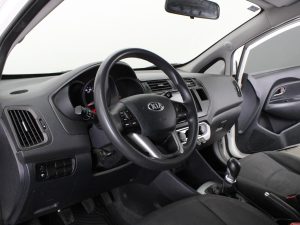 KIA RÍO EX HATCH 1.4 MT 2015