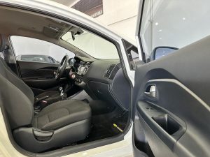 KIA RIO EX SEDAN CAJA DE 6 EXTRA FULL 2016