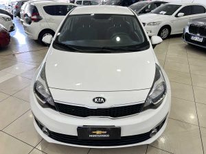 KIA RIO EX SEDAN CAJA DE 6 EXTRA FULL 2016