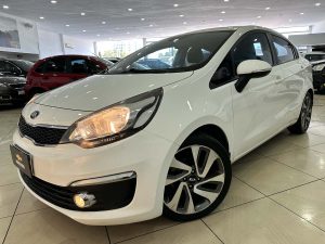 KIA RIO EX SEDAN CAJA DE 6 EXTRA FULL 2016