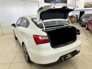 KIA RIO EX SEDAN CAJA DE 6 EXTRA FULL 2016