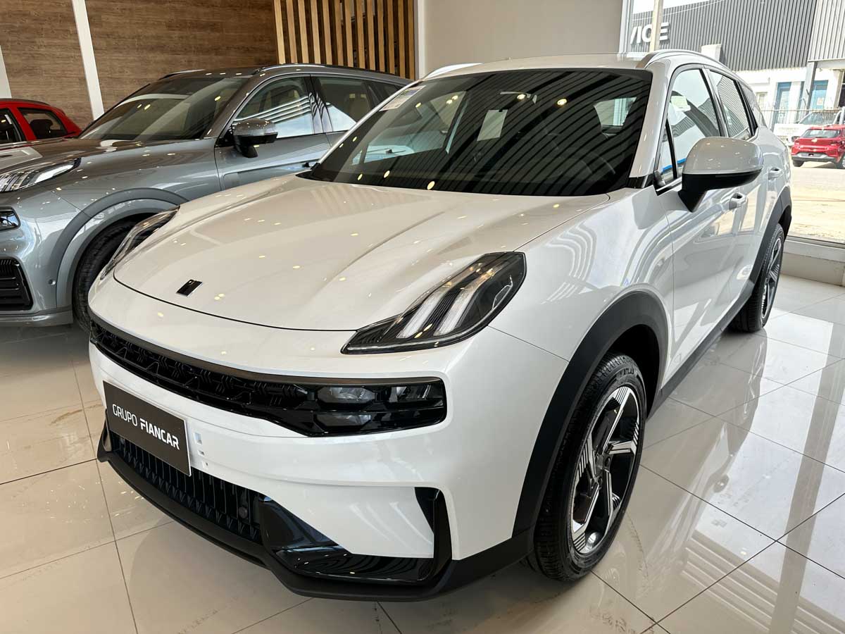 Lynk & Co 06 CORE PLUS 1.5 T 0KM 2025