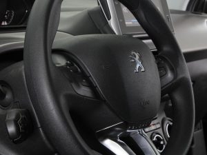 PEUGEOT 2008 ALLURE 1.6 VTI MT 2023