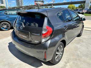 TOYOTA PRIUS C HYBRID 1.5 EXTRA FULL 2019