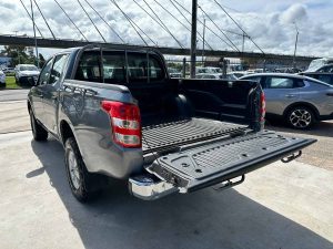 MITSUBISHI L200 2.4N 4X4 MT 2017