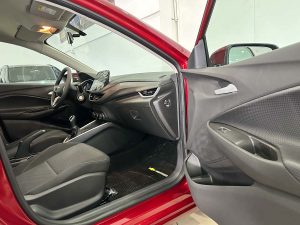 CHEVROLET ONIX LT 1.0 6 AIRBAGS CH.MONTEVIDEO 2025 0KM