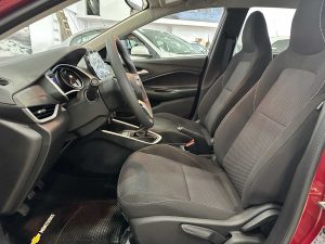 CHEVROLET ONIX LT 1.0 6 AIRBAGS CH.MONTEVIDEO 2025 0KM
