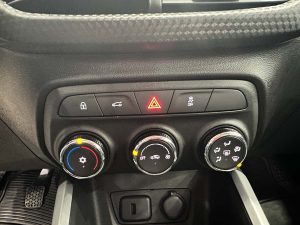 CHEVROLET ONIX LT 1.0 6 AIRBAGS CH.MONTEVIDEO 2025 0KM