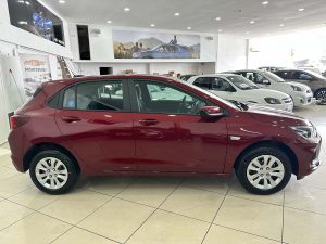 CHEVROLET ONIX LT 1.0 6 AIRBAGS CH.MONTEVIDEO 2025 0KM