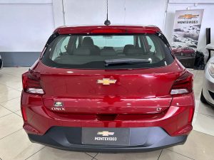 CHEVROLET ONIX LT 1.0 6 AIRBAGS CH.MONTEVIDEO 2025 0KM