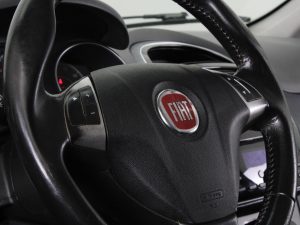 FIAT PUNTO ATTRACTIVE 1.4 MT 2013