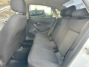 VOLKSWAGEN POLO HIGHLINE SEDAN AT 1.6 EXTRA FULL 2015