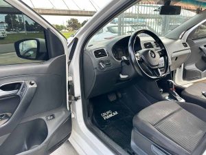 VOLKSWAGEN POLO HIGHLINE SEDAN AT 1.6 EXTRA FULL 2015