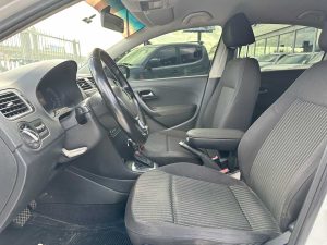 VOLKSWAGEN POLO HIGHLINE SEDAN AT 1.6 EXTRA FULL 2015