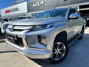 MITSUBISHI L200 2.4 DIT 4x4 MT DC 2022