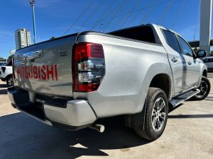 MITSUBISHI L200 2.4 DIT 4x4 MT DC 2022