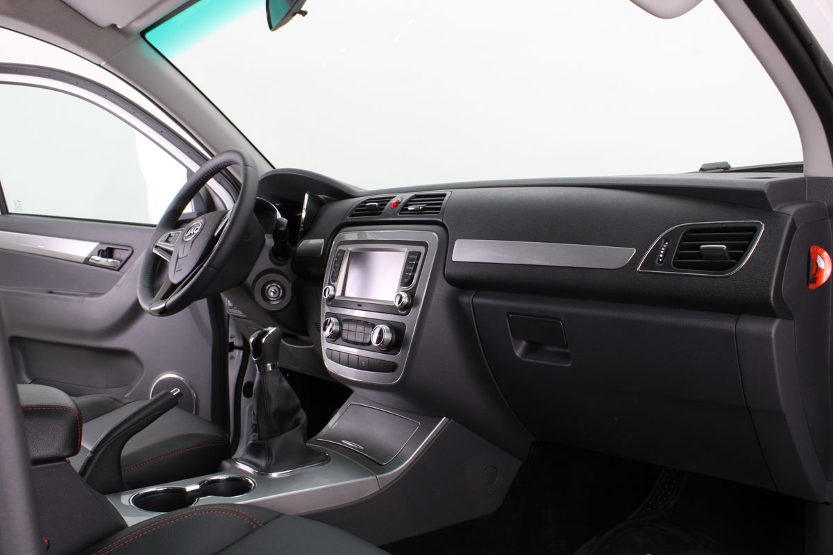 JAC T6 Luxury DOBLE CABINA 4X2 2.0 VVT 0KM 2025