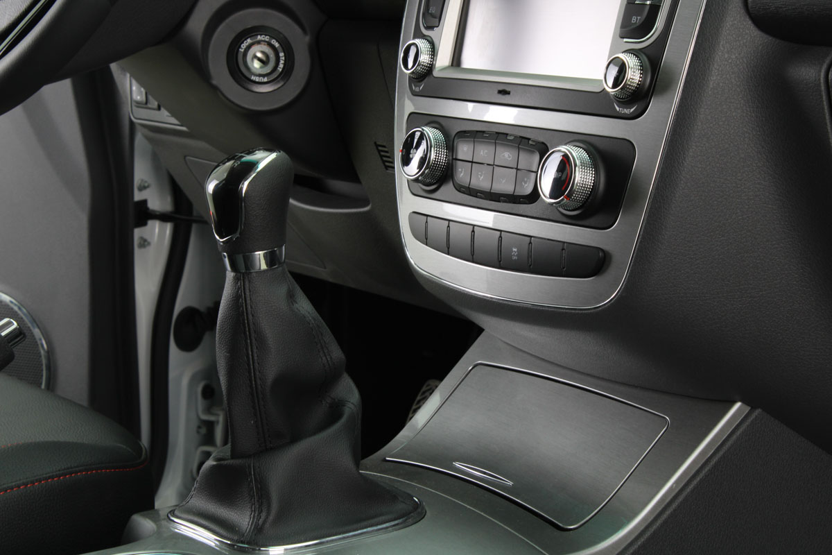 JAC T6 Luxury DOBLE CABINA 4X2 2.0 VVT 0KM 2025