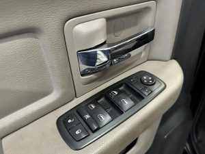DODGE RAM SLT HEAVY DUTY 2500 CREW CAB 5.7L DC 4X4 AT 2012