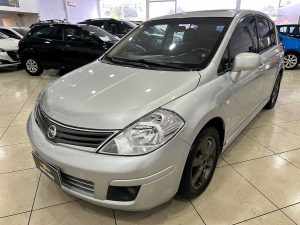 NISSAN TIIDA HB EXTRA FULL 1.8 AT 2011