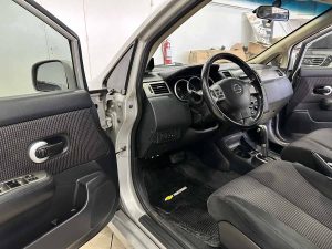 NISSAN TIIDA HB EXTRA FULL 1.8 AT 2011