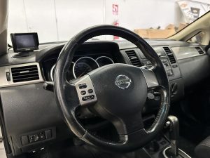 NISSAN TIIDA HB EXTRA FULL 1.8 AT 2011