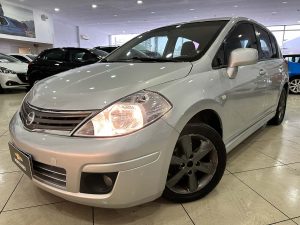 NISSAN TIIDA HB EXTRA FULL 1.8 AT 2011