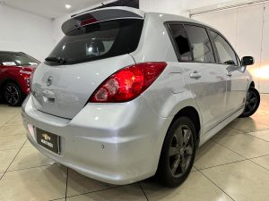 NISSAN TIIDA HB EXTRA FULL 1.8 AT 2011