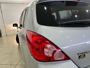 NISSAN TIIDA HB EXTRA FULL 1.8 AT 2011