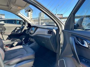 FAW R7 LUXURY 1.6 FULL 5PTS MT 2018