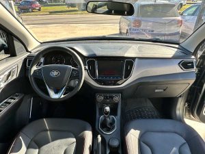FAW R7 LUXURY 1.6 FULL 5PTS MT 2018