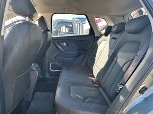 FAW R7 LUXURY 1.6 FULL 5PTS MT 2018