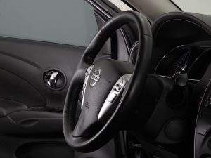 NISSAN VERSA EXTRA FULL 1.6 MT 2019