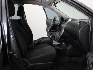 NISSAN VERSA EXTRA FULL 1.6 MT 2019
