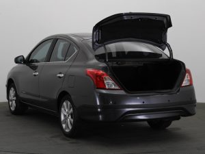 NISSAN VERSA EXTRA FULL 1.6 MT 2019