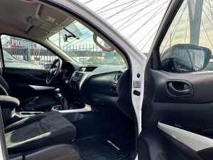 NISSAN NP300 FRONTIER 4X2 2.5 NAFTA FULL2019