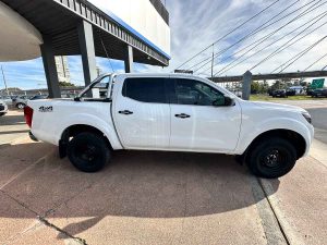 NISSAN NP300 FRONTIER 4X2 2.5 NAFTA FULL2019