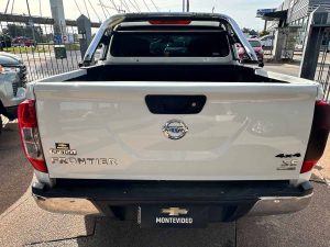 NISSAN NP300 FRONTIER 4X2 2.5 NAFTA FULL2019