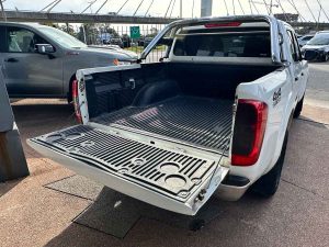 NISSAN NP300 FRONTIER 4X2 2.5 NAFTA FULL2019