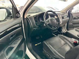 MITSUBISHI OUTLANDER 4X4 3.0 V6 AT 7 PASAJEROS 2018