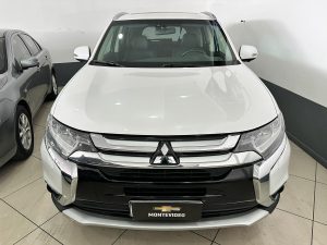 MITSUBISHI OUTLANDER 4X4 3.0 V6 AT 7 PASAJEROS 2018